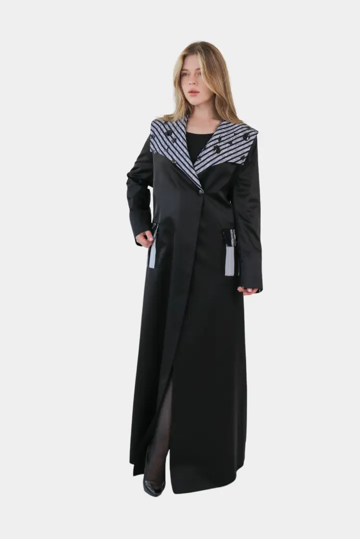 The Queen B cape